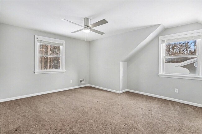 Building Photo - 534 Glenview Ct