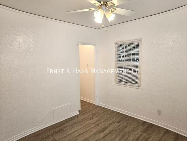 Building Photo - 826 Belmont Ave