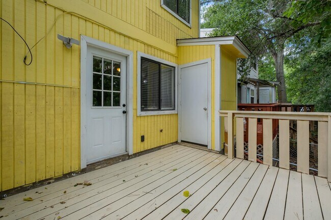 Building Photo - 2471 Talco Hills Dr