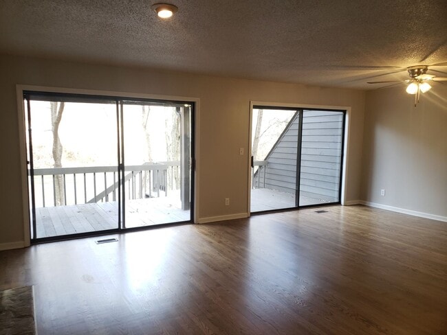 Building Photo - Come Home to the Cartecay