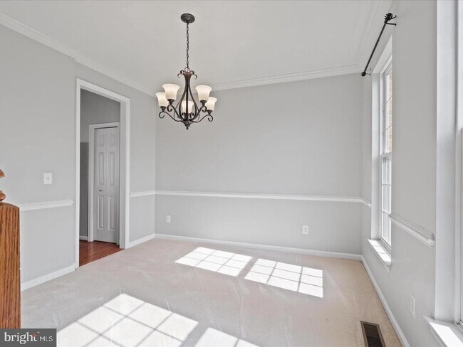 Building Photo - 6713 Selbourne Ln