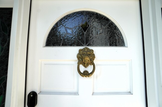 Building Photo - 2747 E Migratory Dr