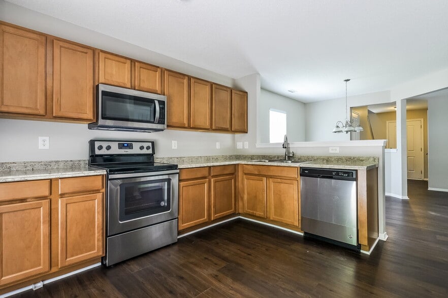 Building Photo - 3149 Varcroft Rd