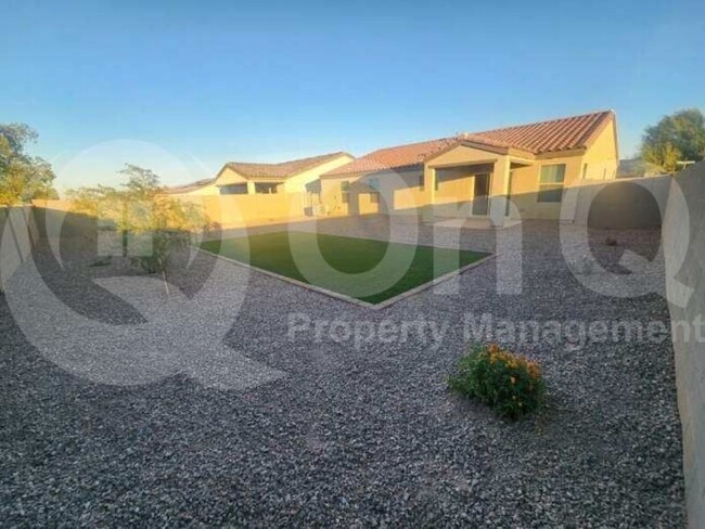 Building Photo - 1547 E Desert Breeze Dr