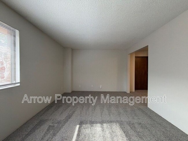 Building Photo - 1421 D St