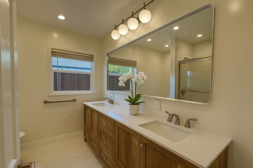 Building Photo - 2802 Delaware Ave