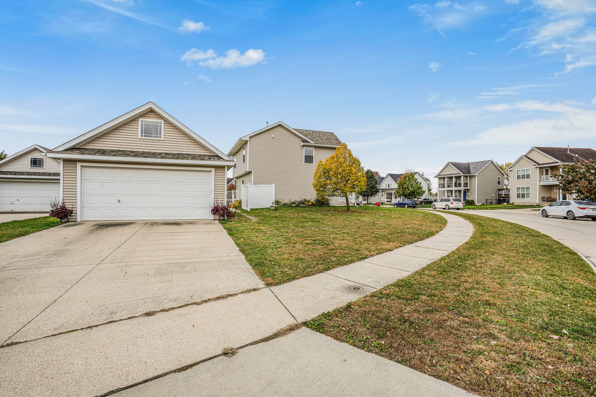 Building Photo - 2823 SW Reunion Dr