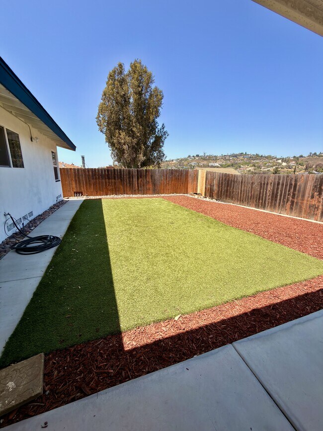 Building Photo - 5265 Bocaw Pl