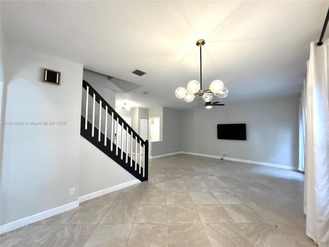 Building Photo - 3836 Jasmine Ln