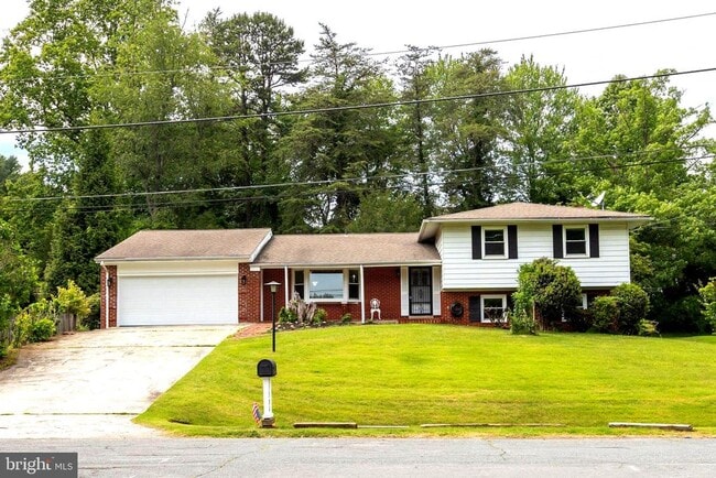 Building Photo - 11506 Karen Dr