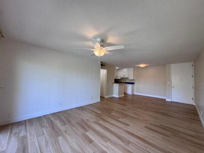 Building Photo - 576 N Bellflower Blvd