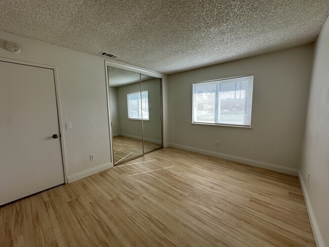 Building Photo - 12635 Franklin Ct