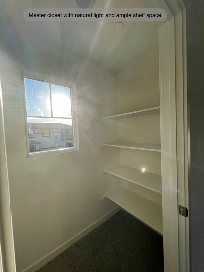 Building Photo - 5632 Molino Cir