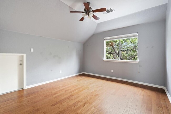 Building Photo - 908 Golden Palomino Ct