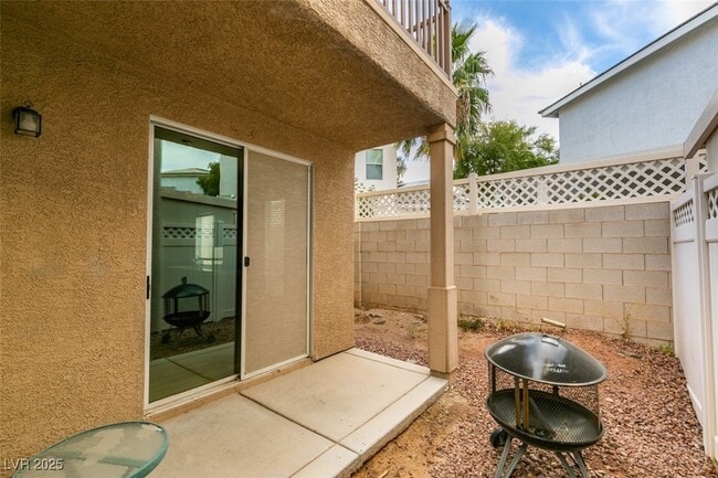 Building Photo - 10385 Morning Sorrow St