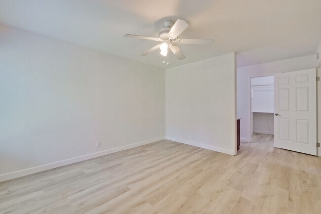 Building Photo - Beautiful 2BR 2BA downstairs condo in Moun...
