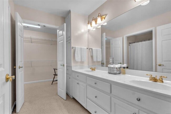 Building Photo - 8348 Wexford Trce