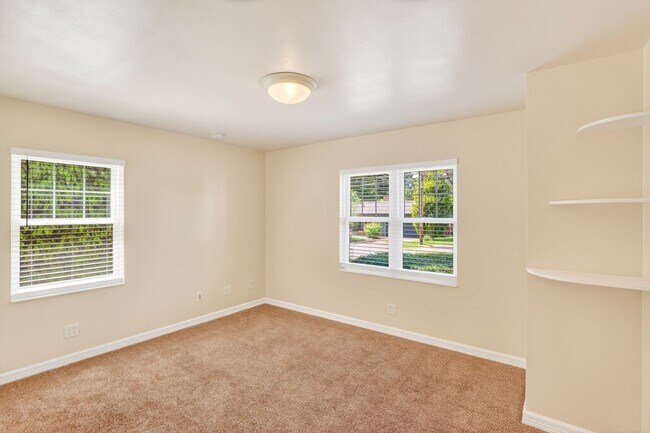Building Photo - 1414 NE 109th Ave