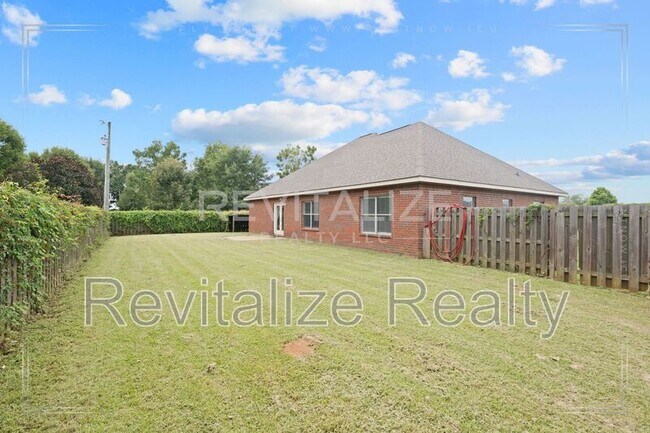 Building Photo - 11070 Courtland Ct