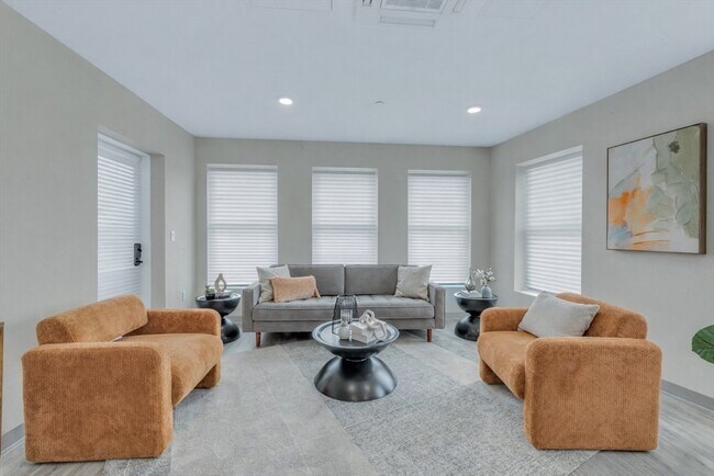 Building Photo - 377 Cummins Hwy