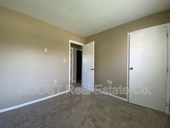 Building Photo - 76 Prugh Ave