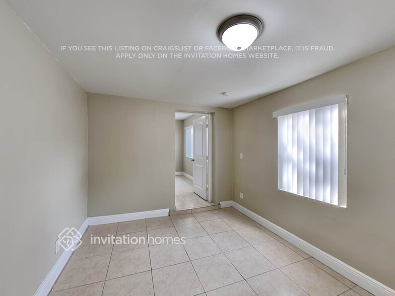 Building Photo - 2021 SW 64th Ave