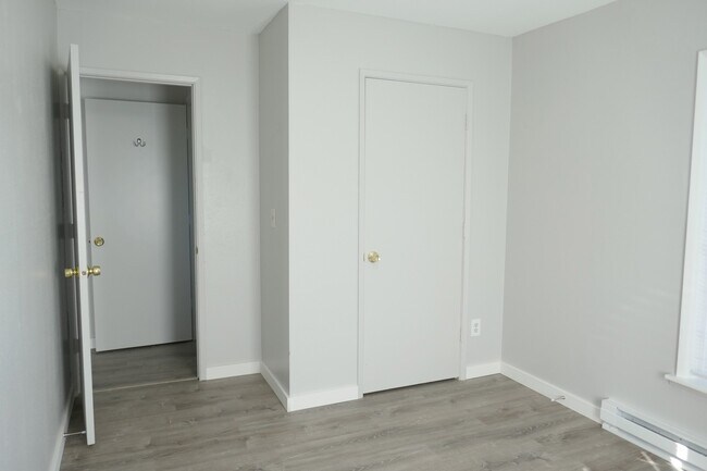 Building Photo - 1756 Franklin Ave