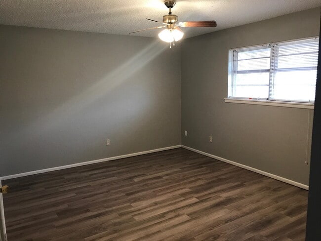 Building Photo - 7206 Avenue W