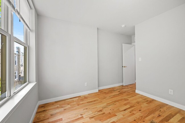 Building Photo - ??? NEWLY UPDATED, 3BED & 1BATH HOME LOCATED NEAR TEMPLE HOSPITAL / MEDICAL CENTER ???