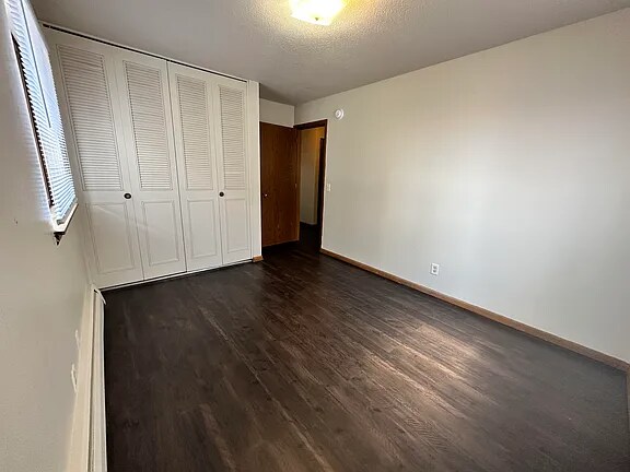 Building Photo - 1321 Division St