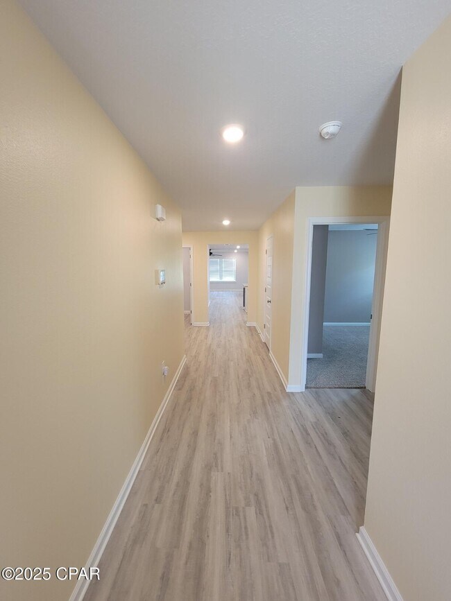 Building Photo - 6585 Slabinski Ln