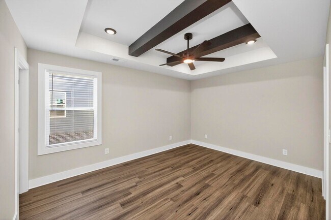 Building Photo - 206 Ross Ave