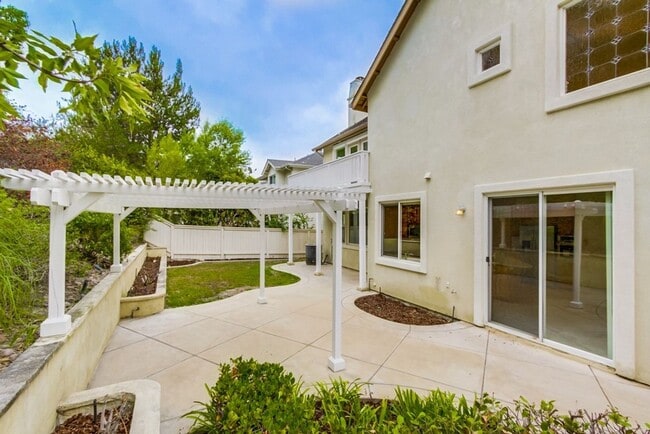 Building Photo - Westport @ Stonecrest