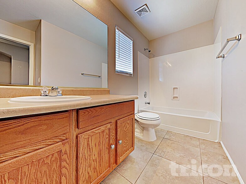 Building Photo - 37938 N Amy Ln