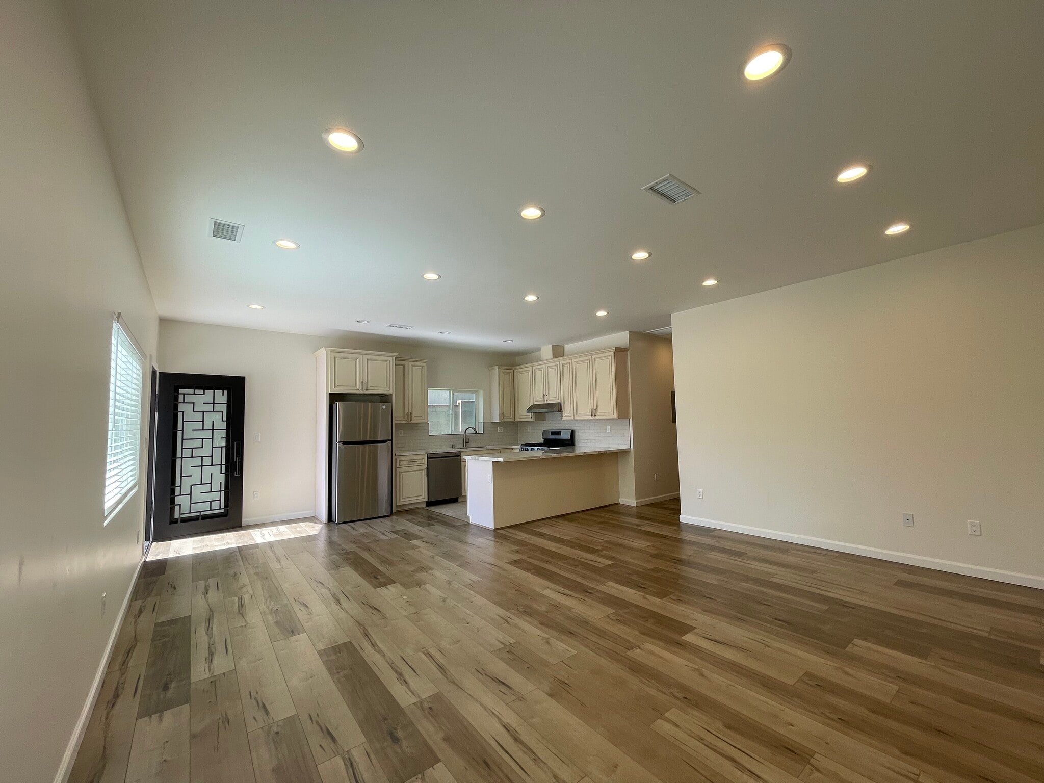 Building Photo - 912 S Bel Aire Dr