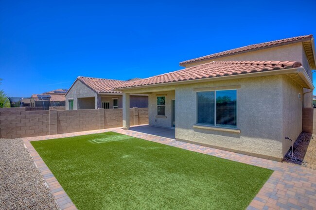 Building Photo - 6680 E Via Jardin Verde
