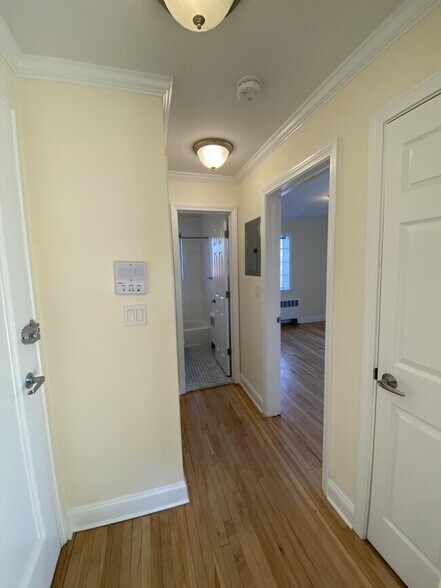 Building Photo - 85 Saint Paul St