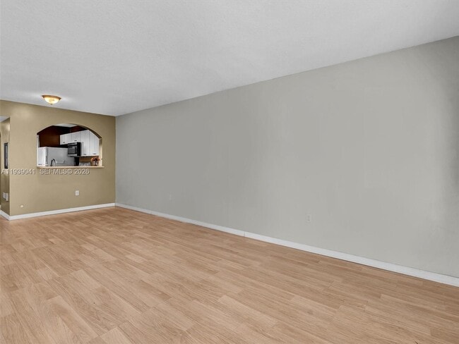 Building Photo - 1271 SE 28th Ct