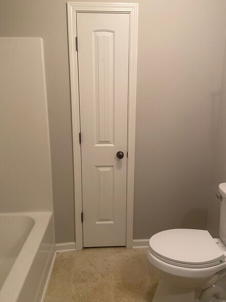 Building Photo - 2291 Ridgemont Dr