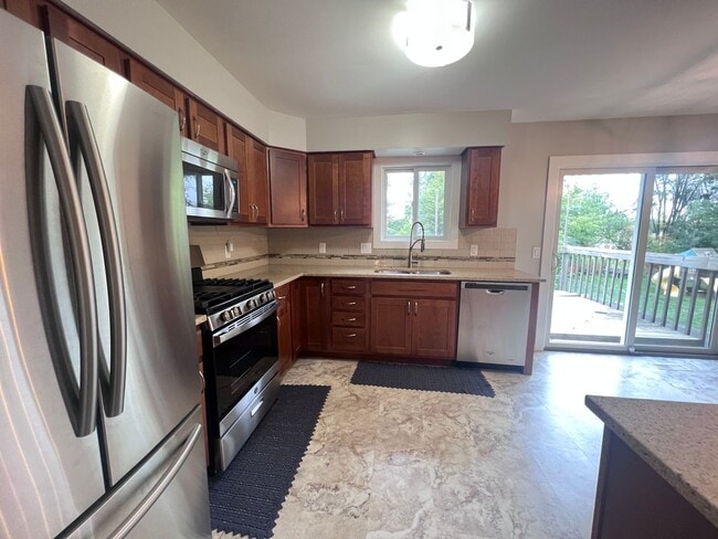Building Photo - 3003 Winesap Dr NE