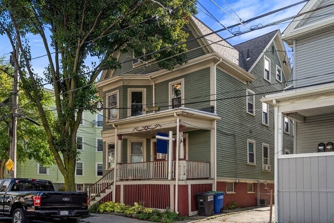 Primary Photo - 17 Stone Ave