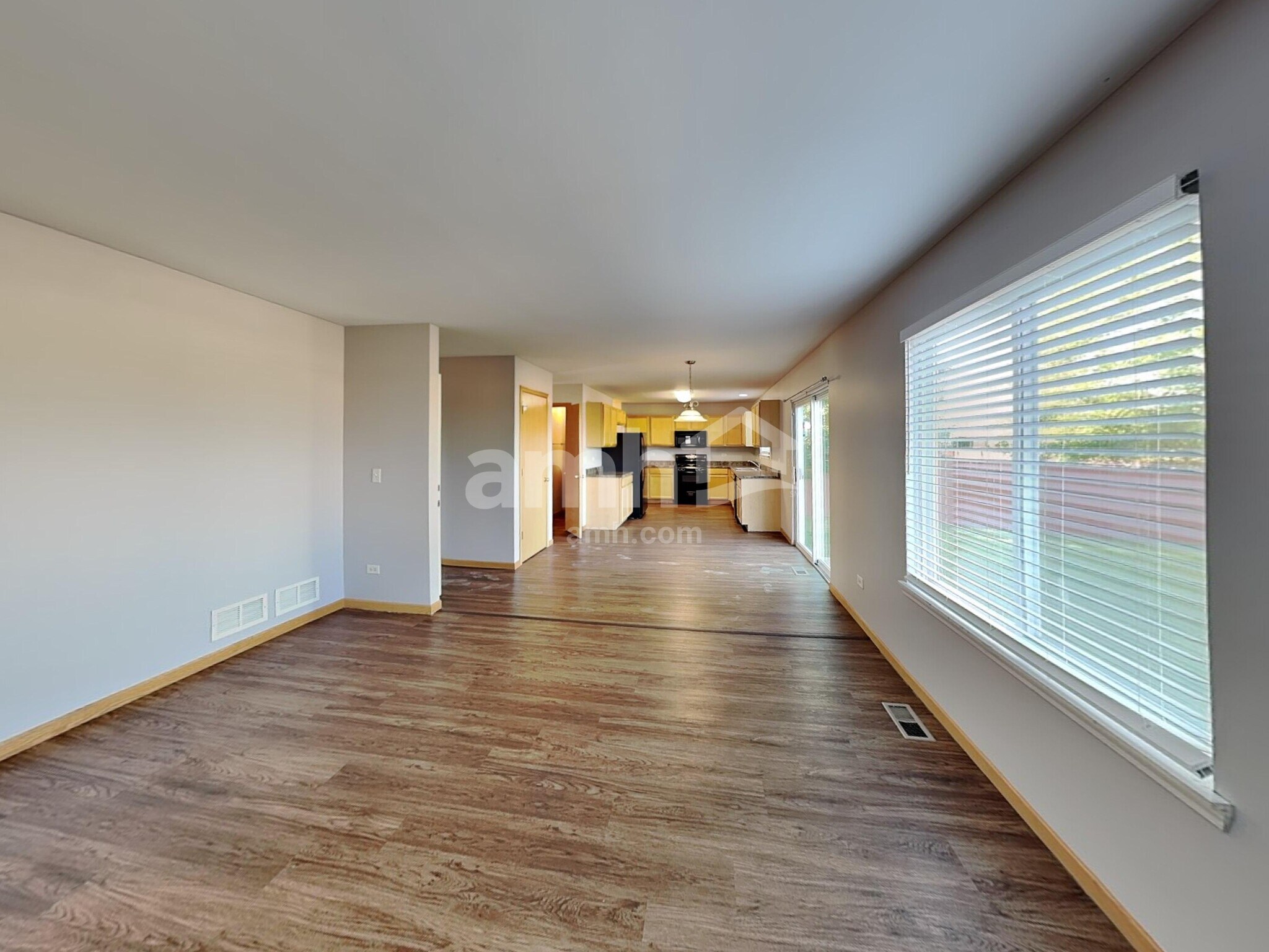 Building Photo - 2419 Paradise Cir