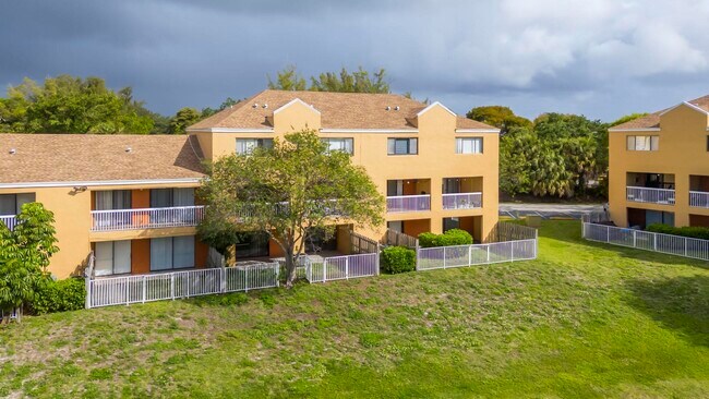 Building Photo - 5200 NW 31st Ave