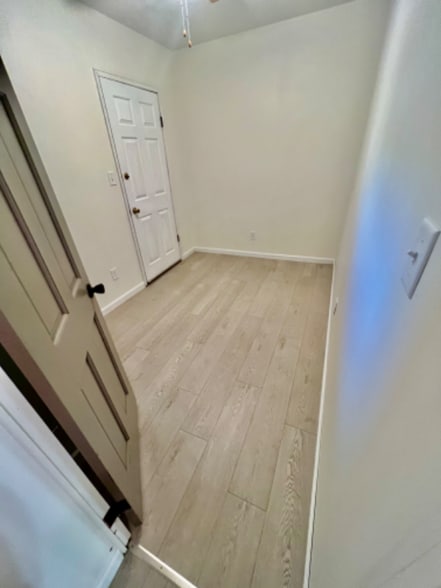 Building Photo - 214 Buffington St