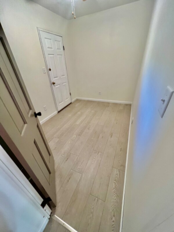 Building Photo - 214 Buffington St