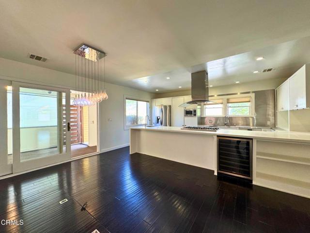 Building Photo - 869 S Euclid Ave