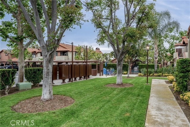 Building Photo - 68 Flor De Sol