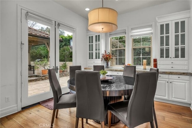 Building Photo - 8001 S Ocean Bluff Dr