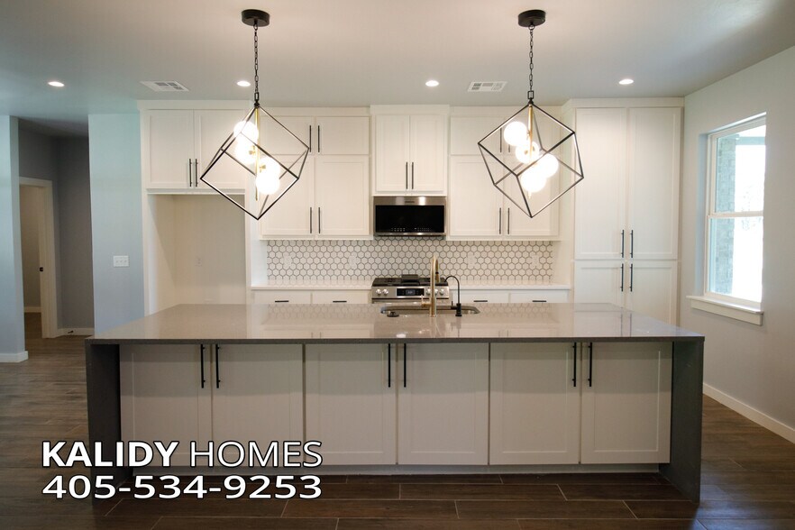 Building Photo - 1755 Kalidy Dr