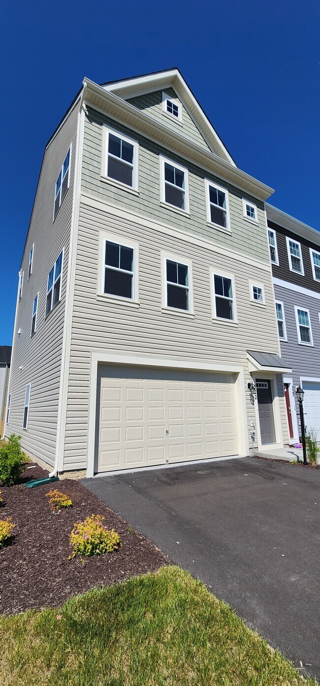 Primary Photo - 522 Parkland Dr